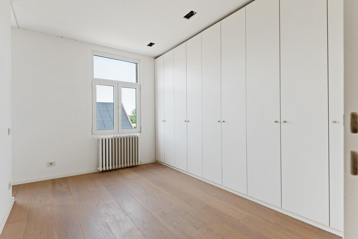Vrijstaande en gemoderniseerde woning foto 12