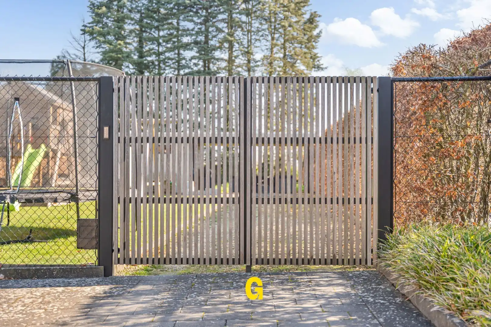 Hedendaagse woning in halfopen bebouwing met 3 slaapkamers, inpandige garage en tuin op 7a 48ca - EPC label A foto 24