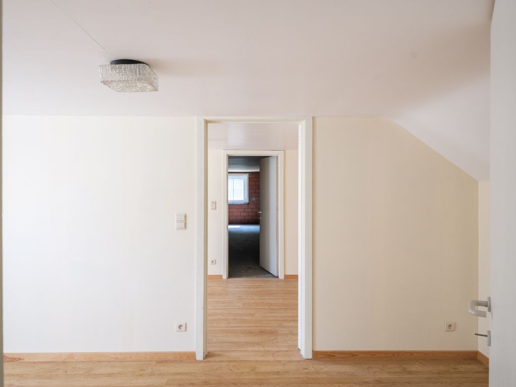 Vrijstaande woning op een gunstig perceel van 1.345 m² foto 18