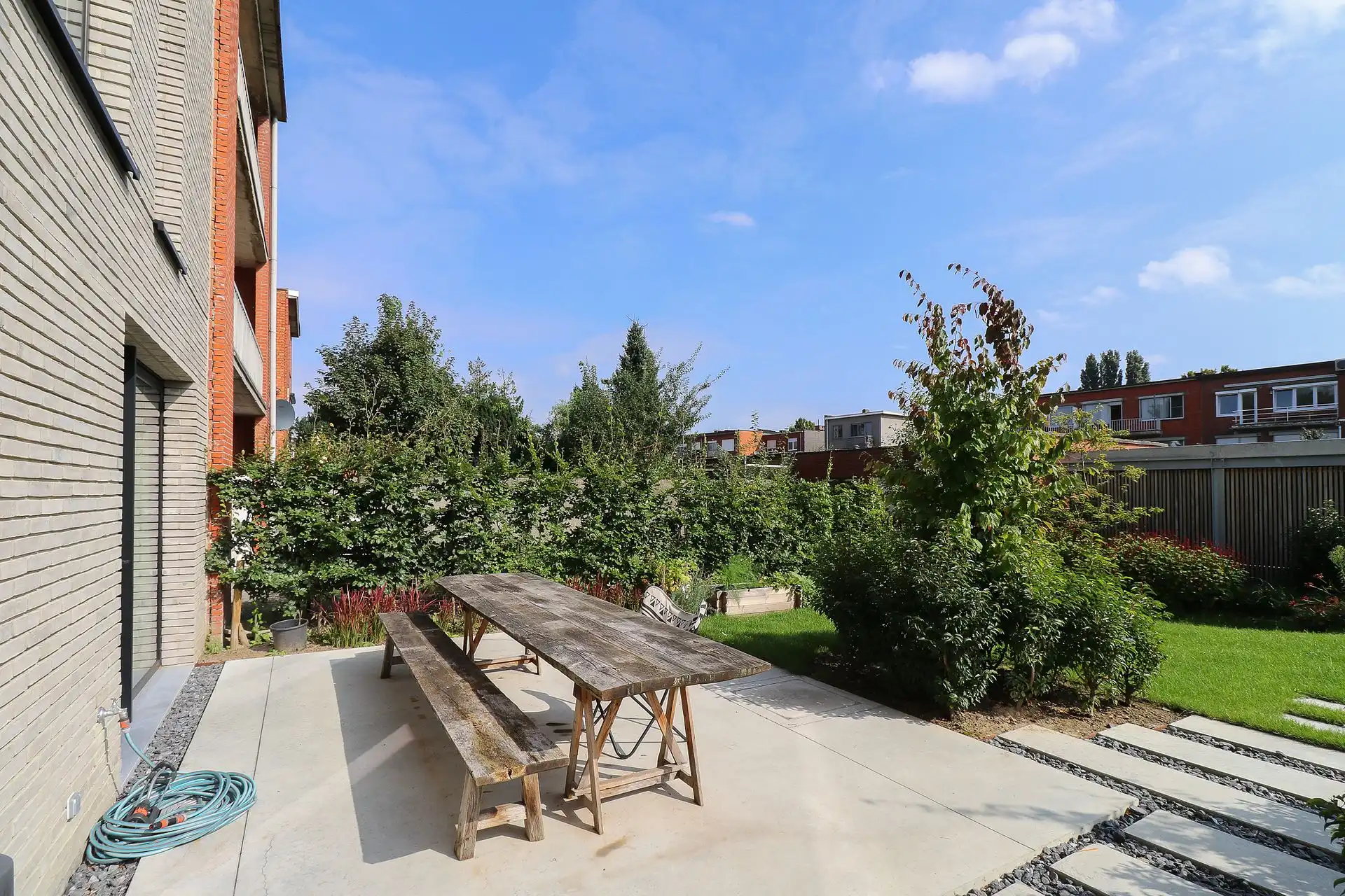 Gemeubelde studio in modern project 'The Doorn House' foto 17