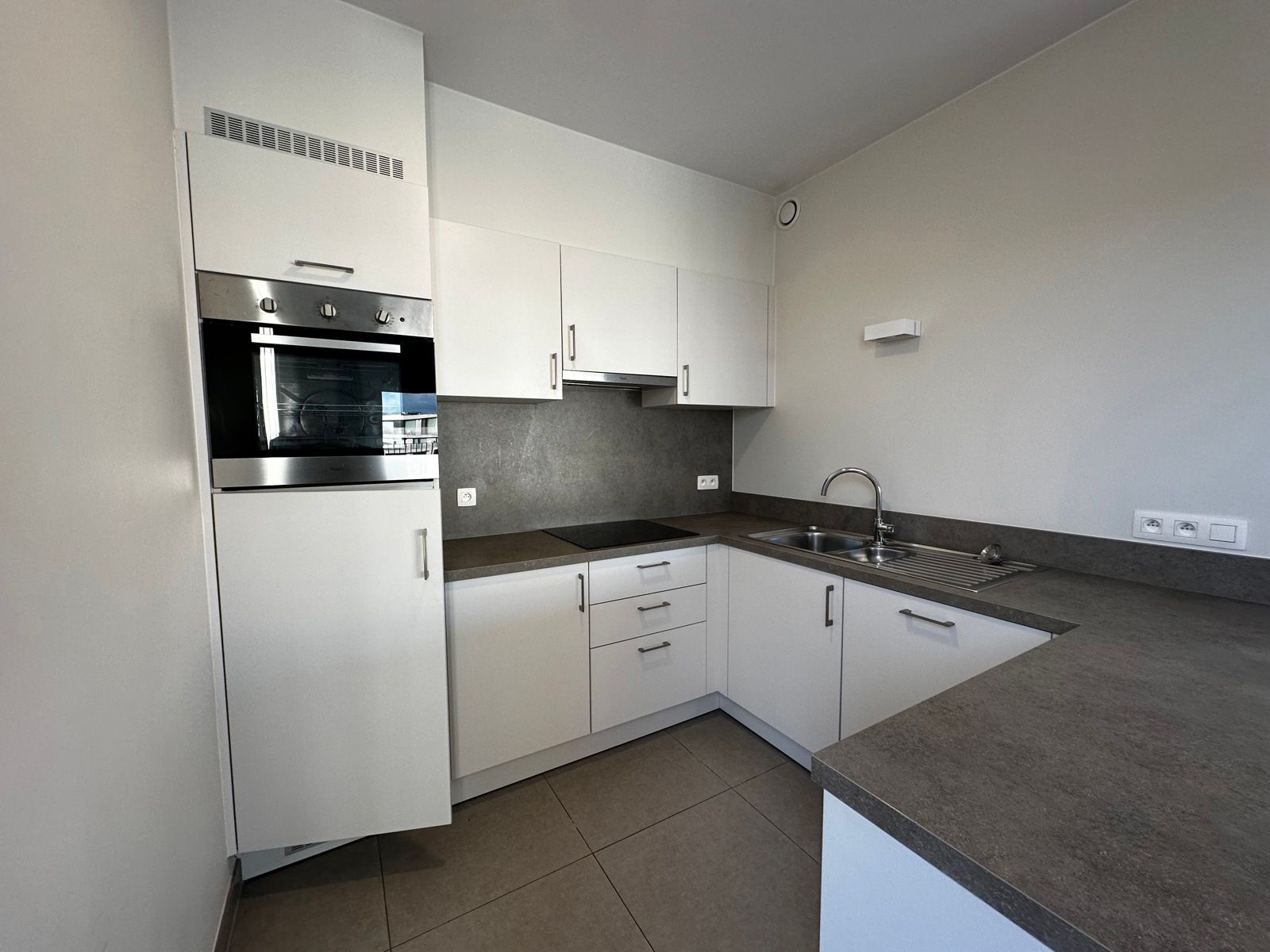 Recent appartement met volwaardige slaapkamers in Aalter! foto 8