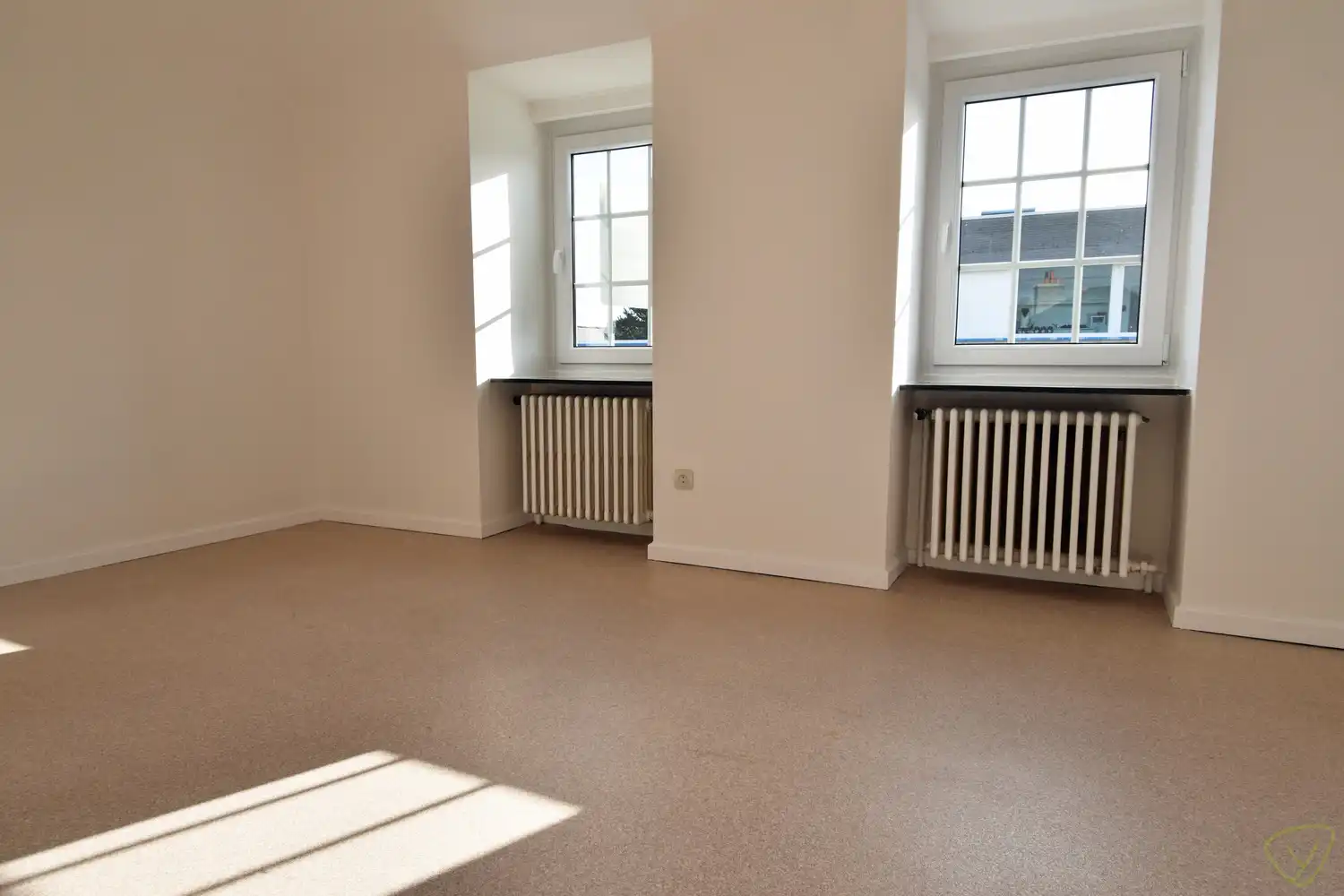 Ruim dakappartement te huur vlak bij het centrum van Eeklo foto 4