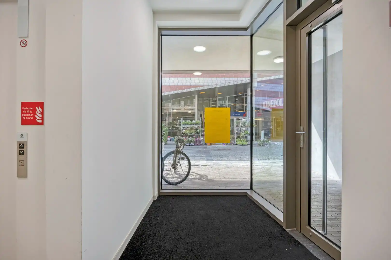 Bemeubelde studio met terras en kelderberging in het centrum van Leuven! - EPC 50 kWh/m² - bewoonbare opp. 37,5 m² foto 5