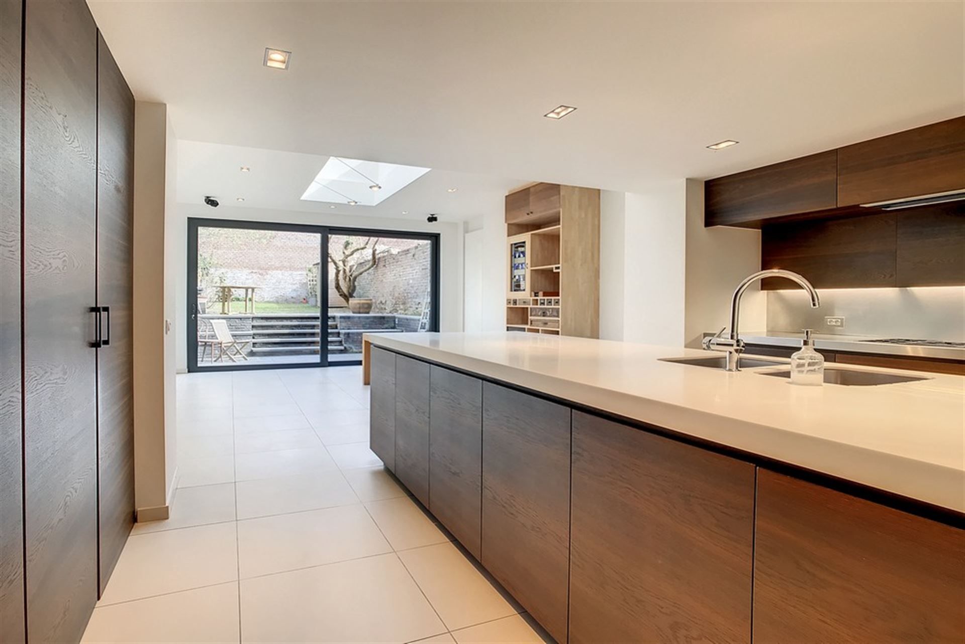 Prachtig gerenoveerde herenwoning foto 17