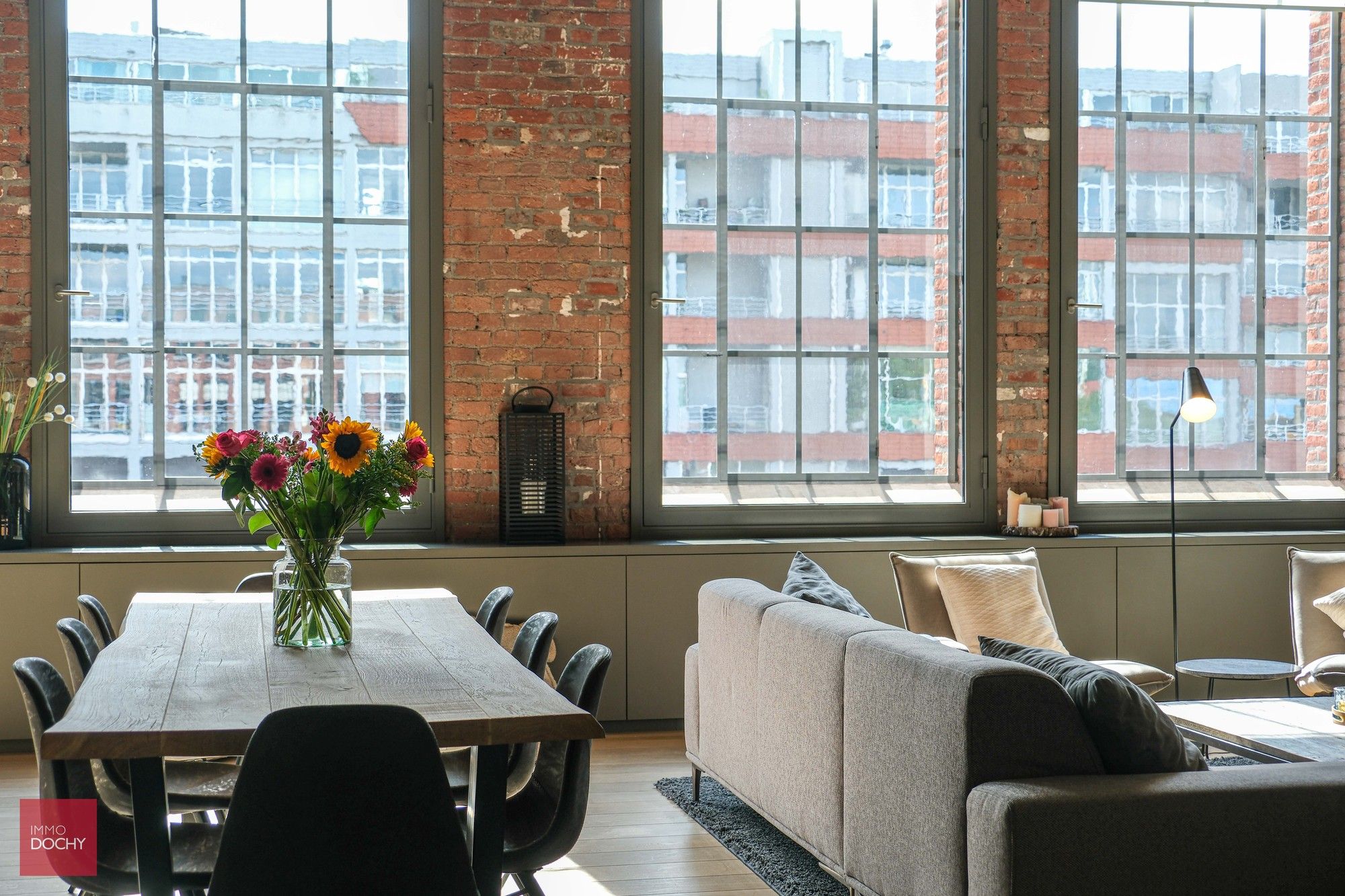 Sfeervolle ruime loft met frontaal zicht op het Kanaal - Spinnerijkaai foto 2