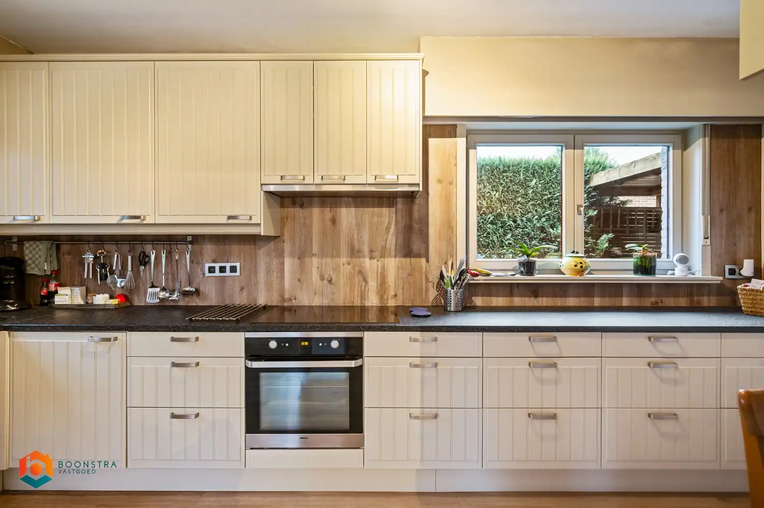 Open bebouwing met 3 slpkrs, bureauruimte en zonnige tuin op een perceel van 757 m² foto 11