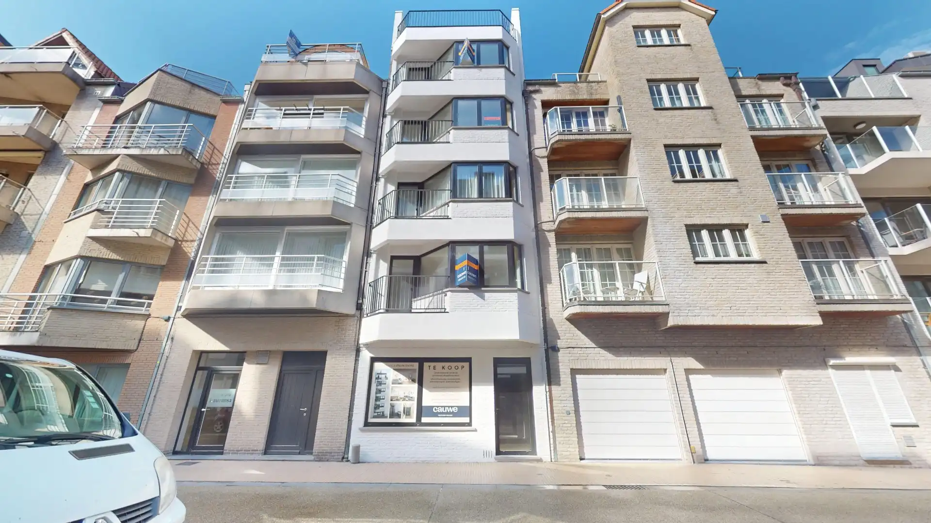 Appartement te koop foto {{pictureIndex}}