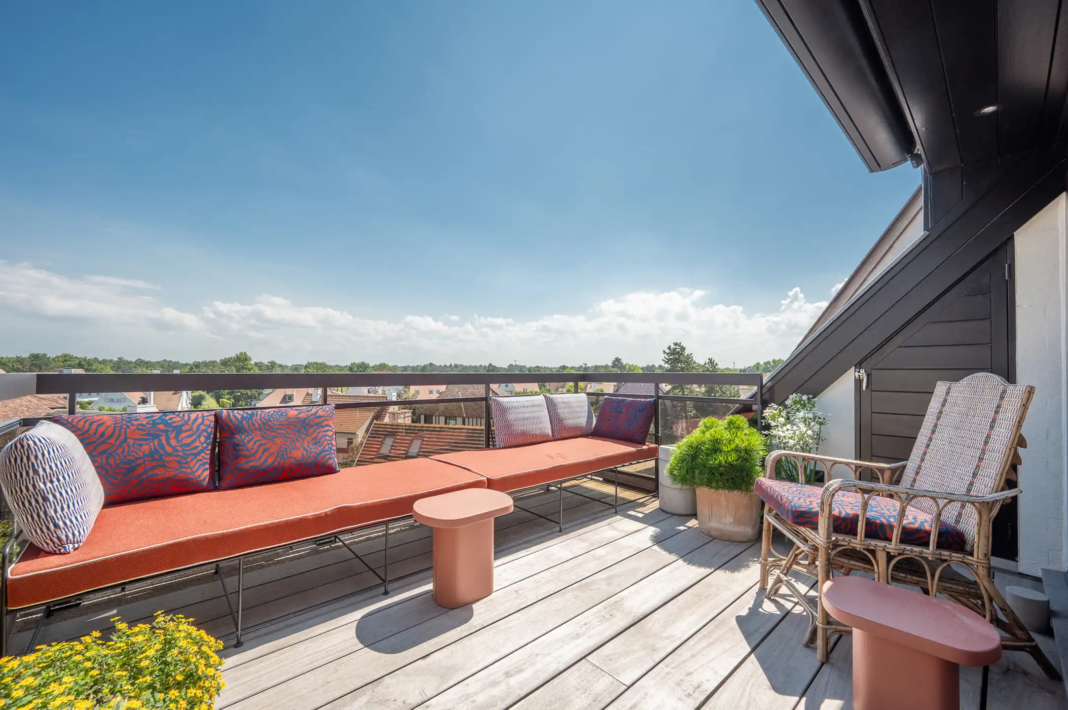 Exclusief duplex-appartement met zonneterras en open zicht.. foto {{pictureIndex}}