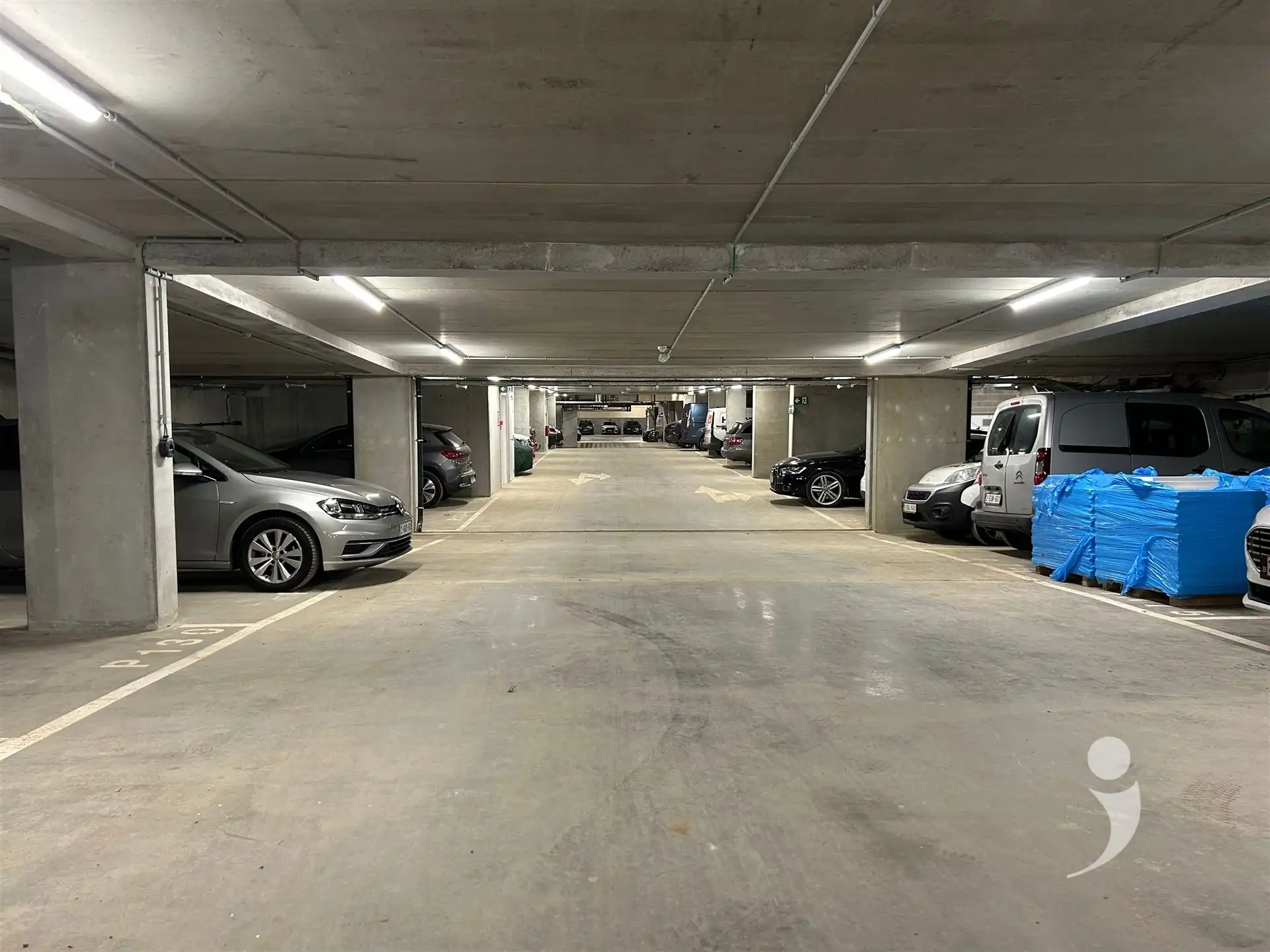 Recent gebouwde open staanplaatsen foto 4