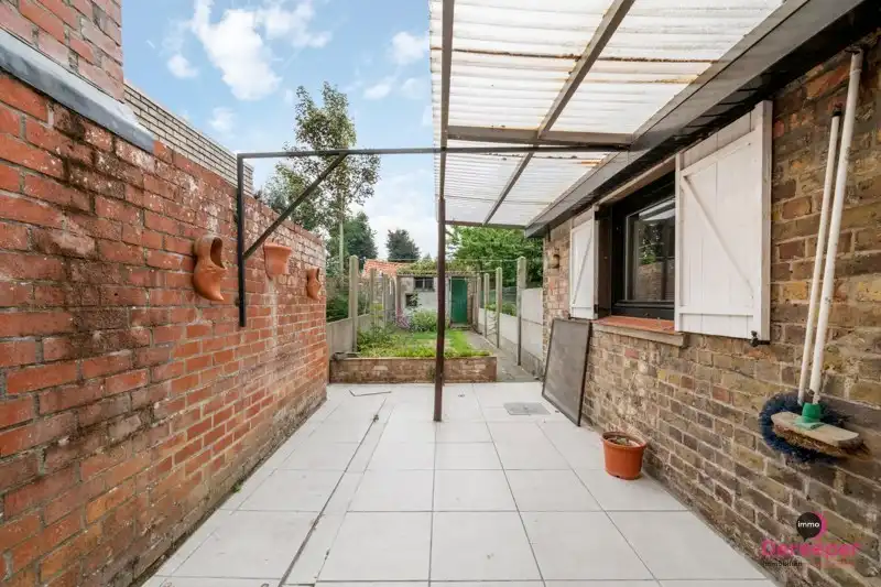 Te renoveren rijwoning op centrale ligging met leuke zuidgerichte tuin foto 17