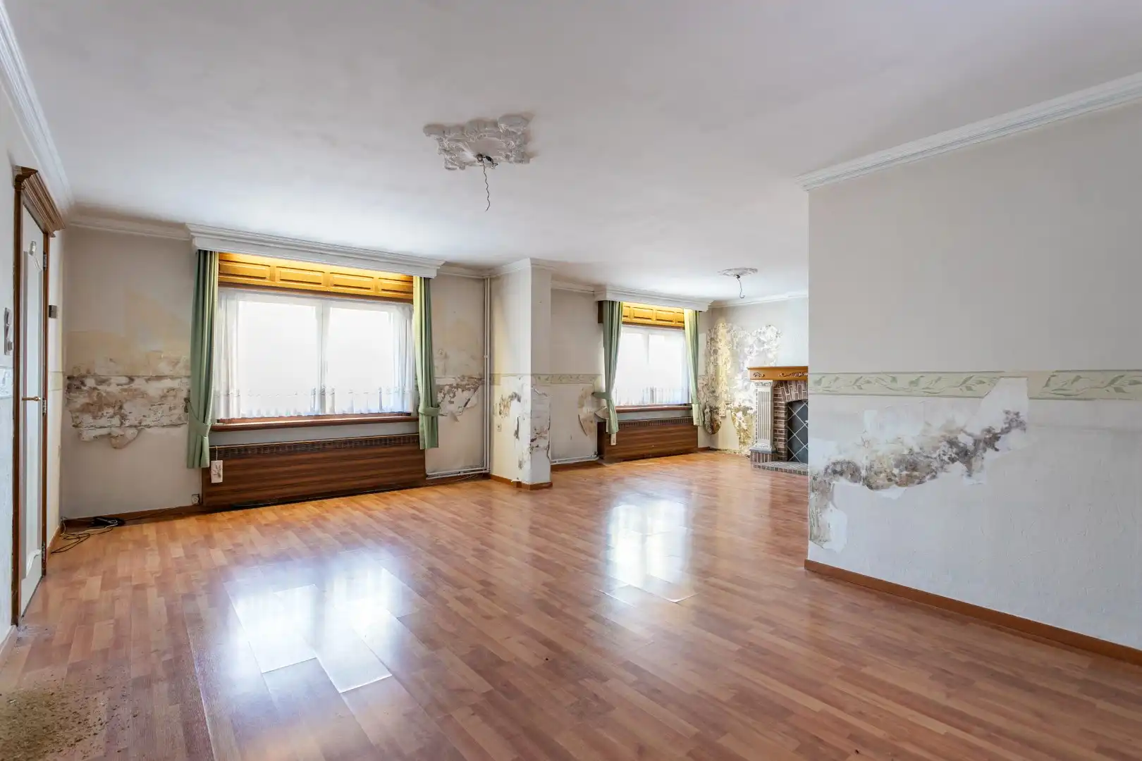 Te renoveren fermette met 3 slpk, bijgebouw en garage en mogelijkheid tot uitbreiding (bouwgrond) foto 6