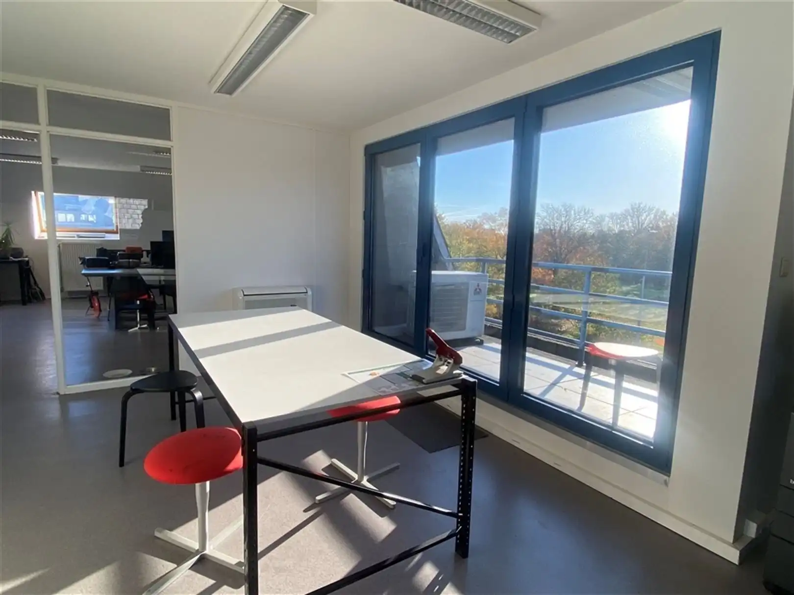 Comfortabele kantoren op zichtlocatie aan het klaverblad in Sint-Denijs-Westrem foto 4
