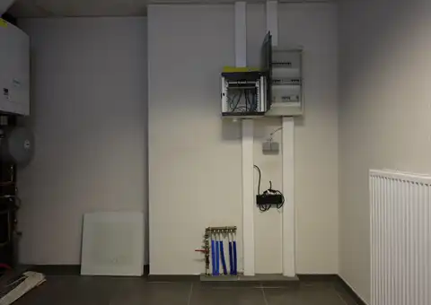 Centraal gelegen gelijkvloerse kantoorruimte te Aalst foto 6