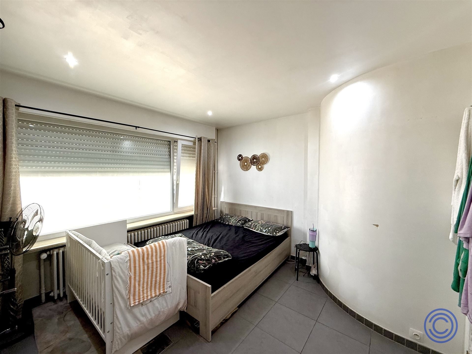 Gelijkvloers 2-Slaapkamerappartement met terras en tuin in groene doodlopende Straat foto 5