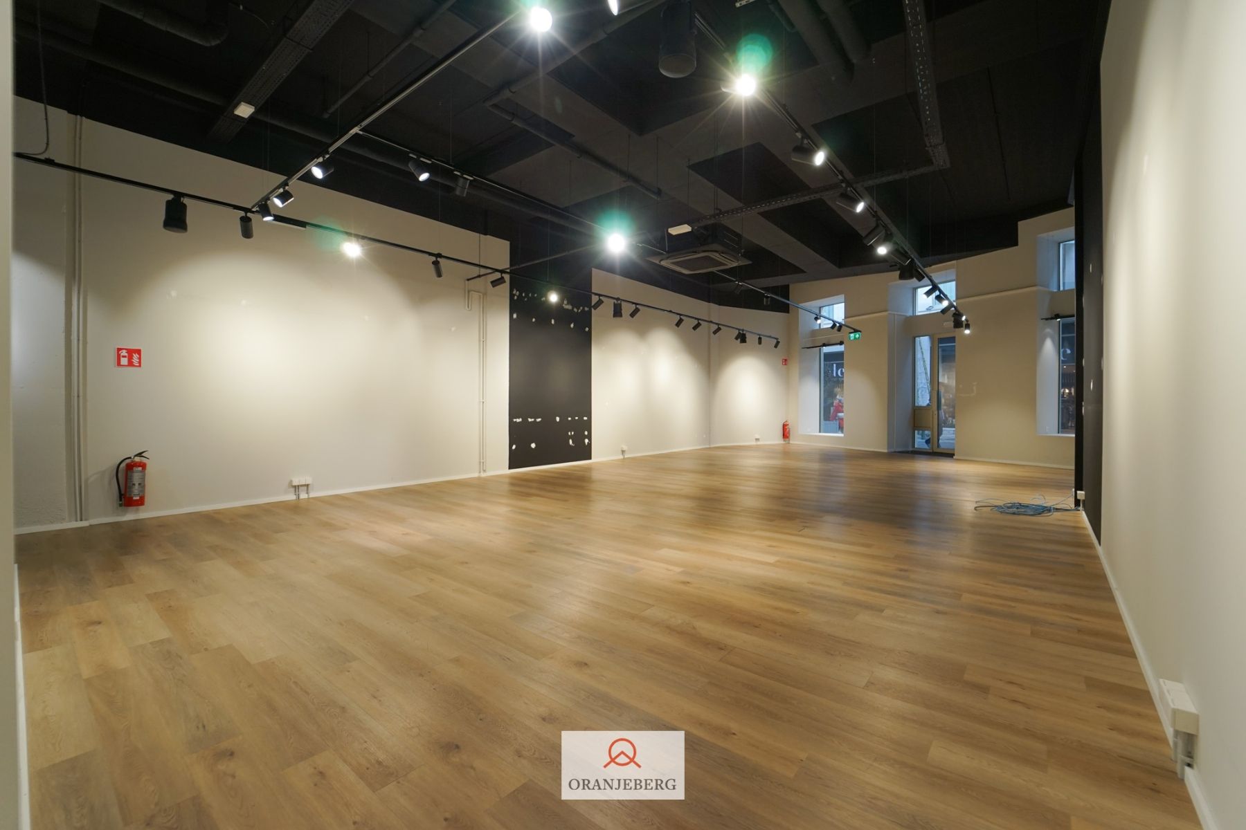 Stijlvol handelspand te huur omgeving Kouter foto 6