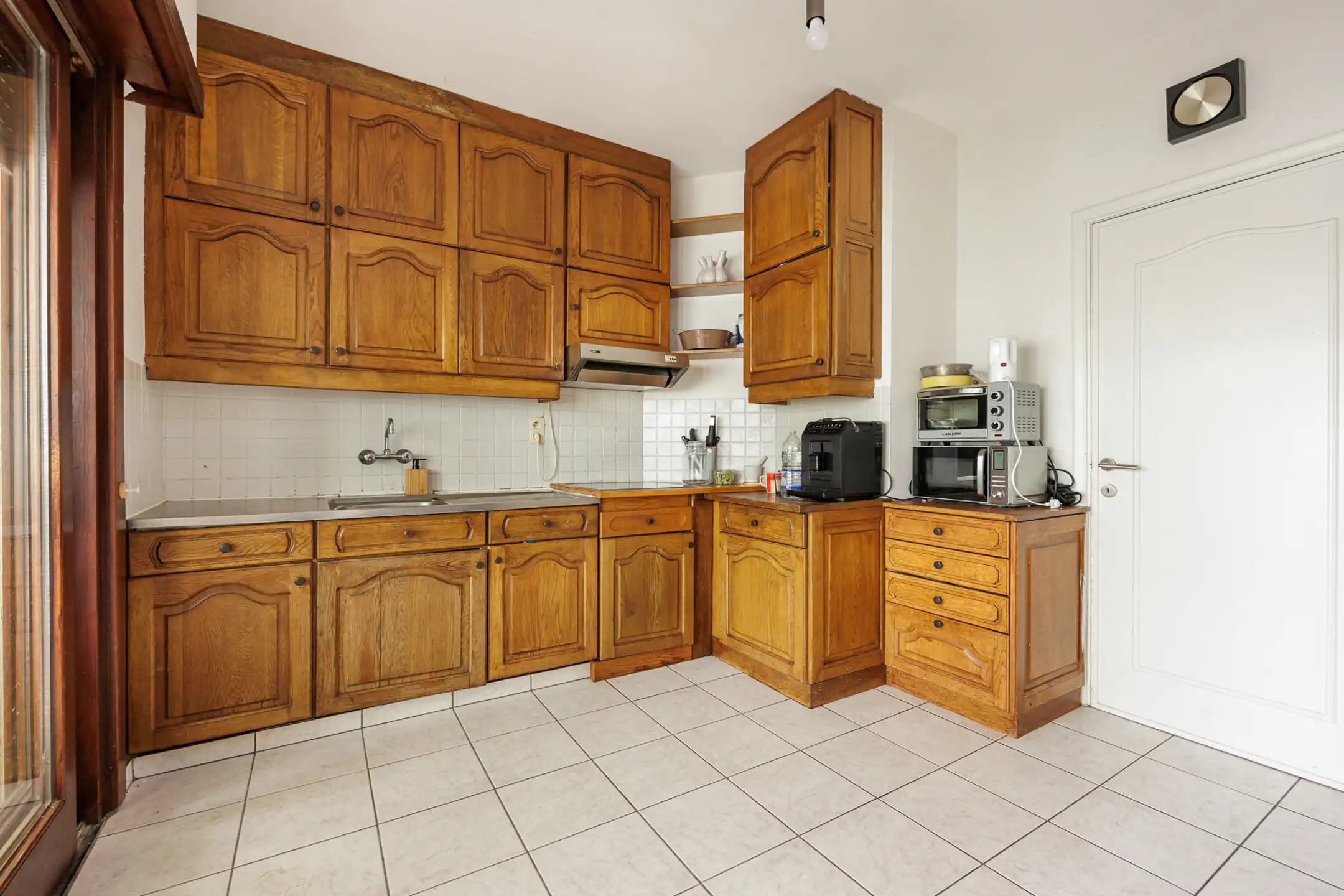 Op te frissen woning met 3slpk op gunstige locatie te Beerse foto 9