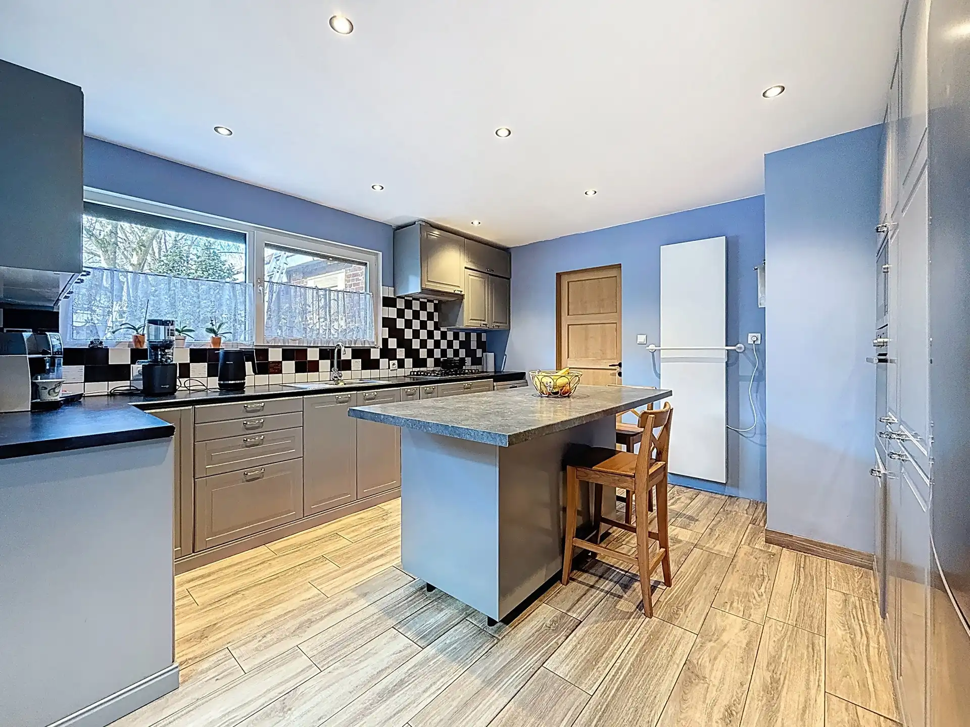 Huis te koop foto {{pictureIndex}}