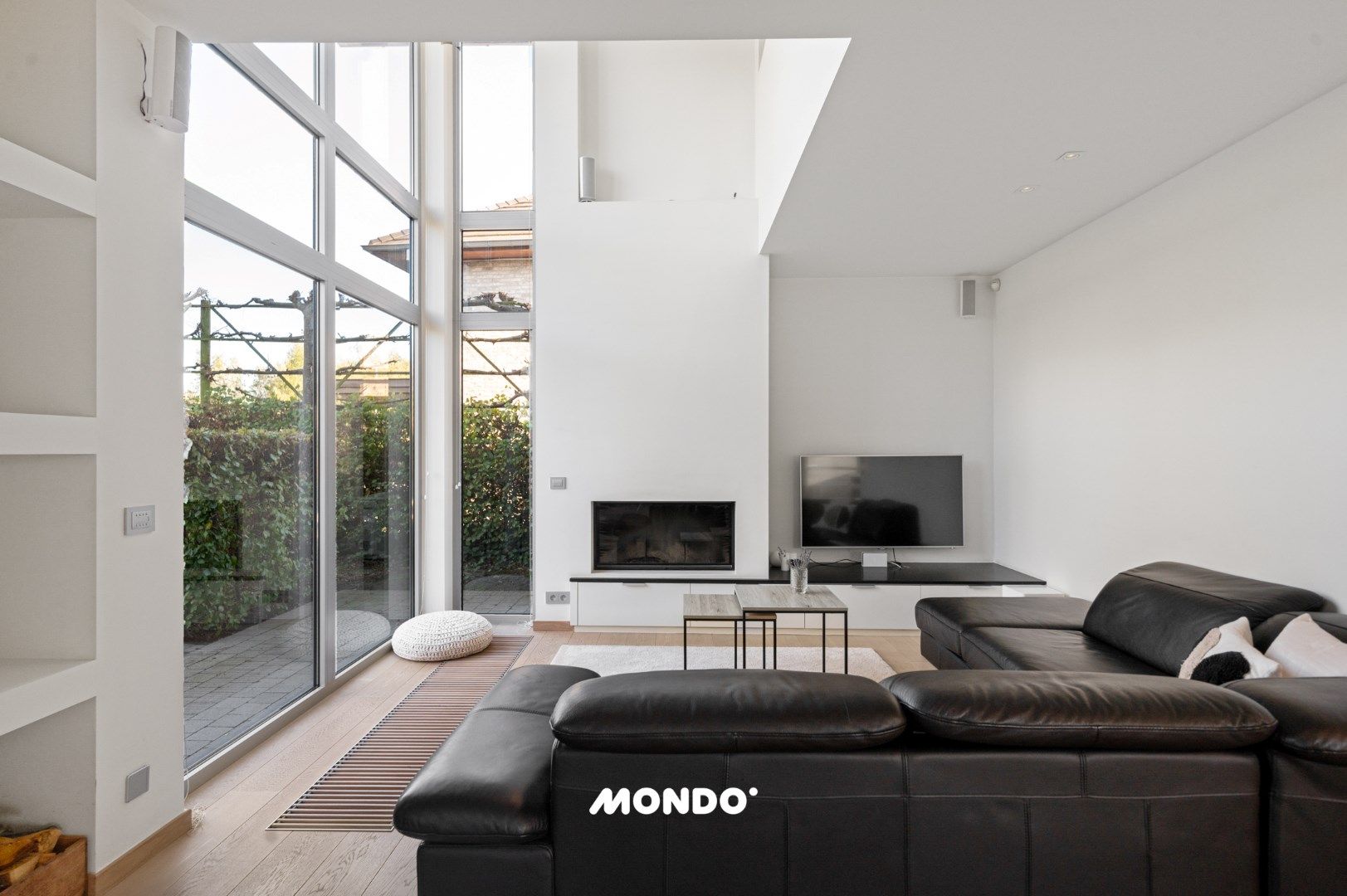 Toplocatie! Moderne, instapklare villa. foto {{pictureIndex}}