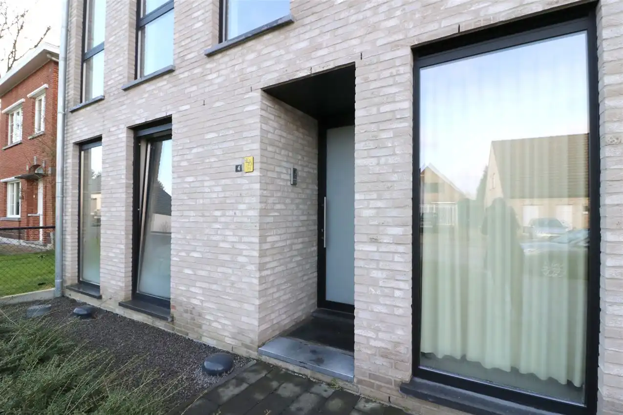 Gelijkvloers appartement met zuidgericht terras en tuintje, autostaanplaats foto 30