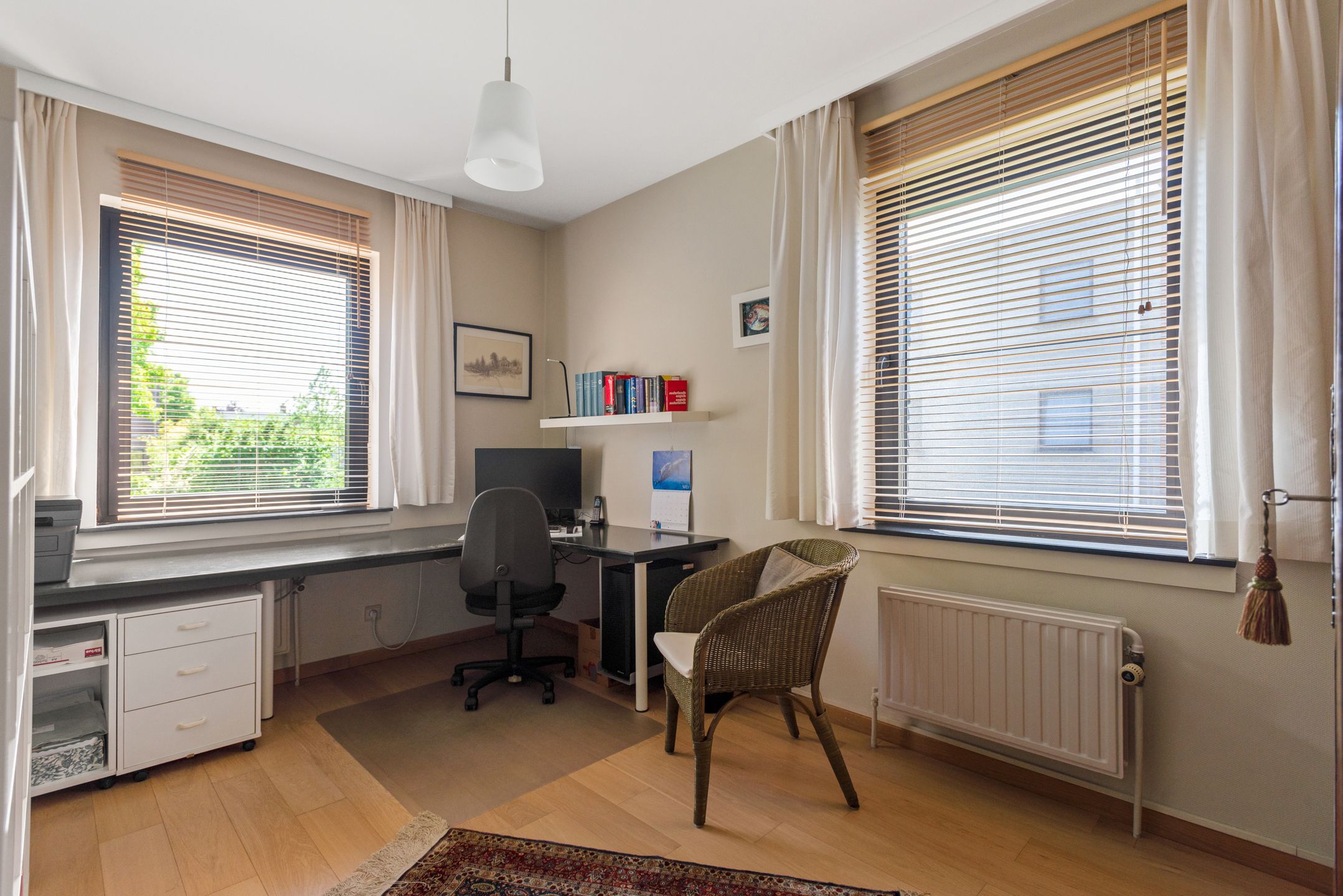 Ruime halfopen woning met schitterende tuin! foto 12