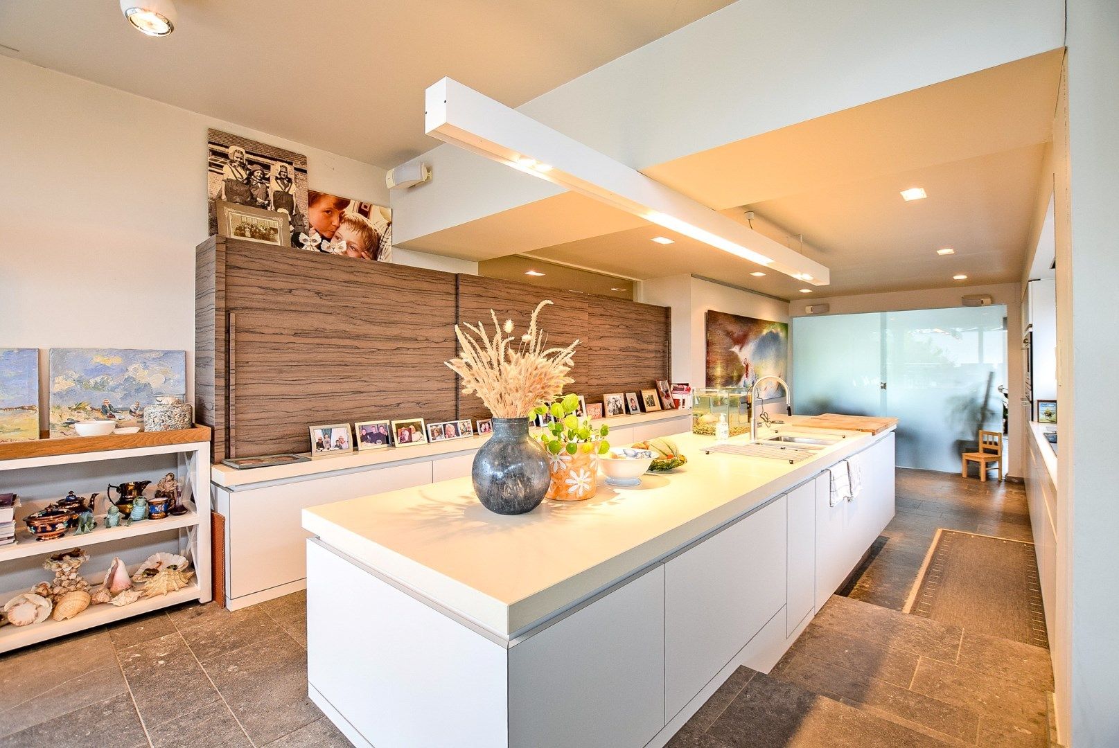 Goed gelegen kantoorruimte / praktijkruimte met woonst te Oostduinkerke op 749m². foto 17