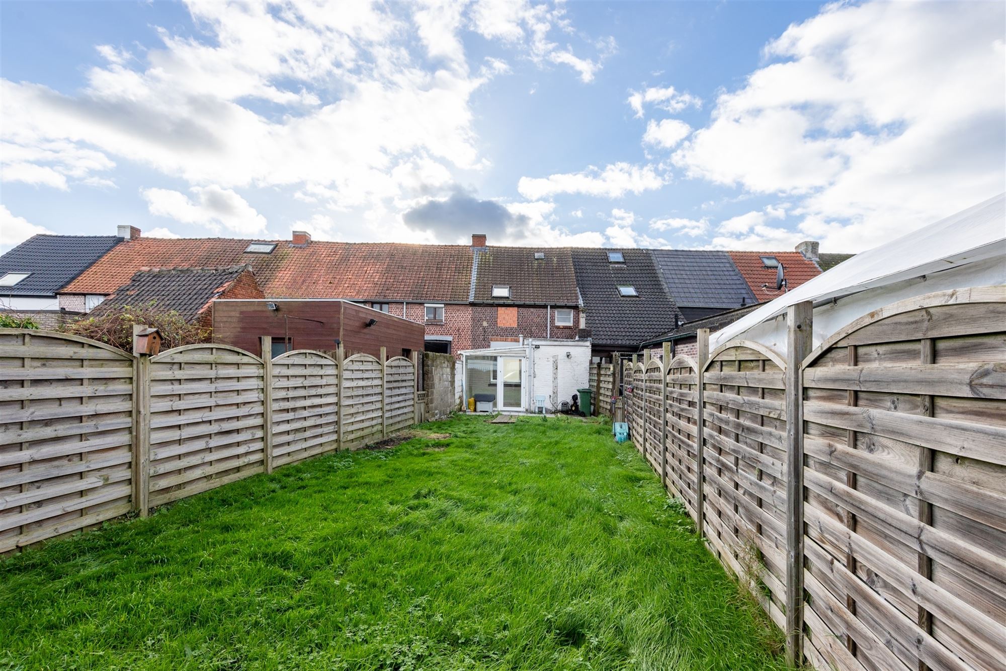 Op te frissen woning met 2 slaapkamers en tuin foto 17