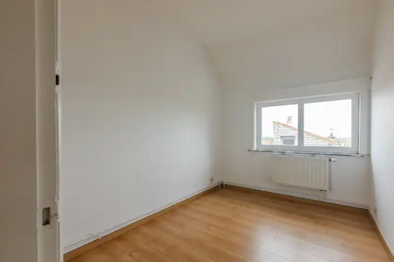 Instapklare woning met 4 slaapkamers, tuin en kleine garage met landelijk zicht  (energielabel B)! foto 17