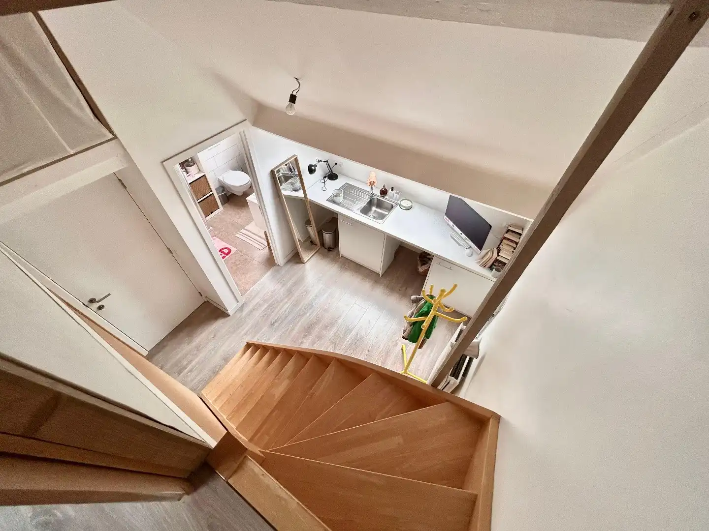 Charmant handelspand met woonst op toplocatie foto 9