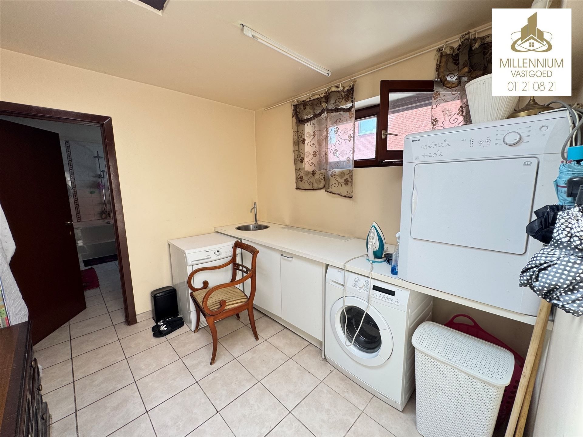 Handelsgelijkvloer + Ruime 4-slaapkamerwoning in hartje Diepenbee foto 36