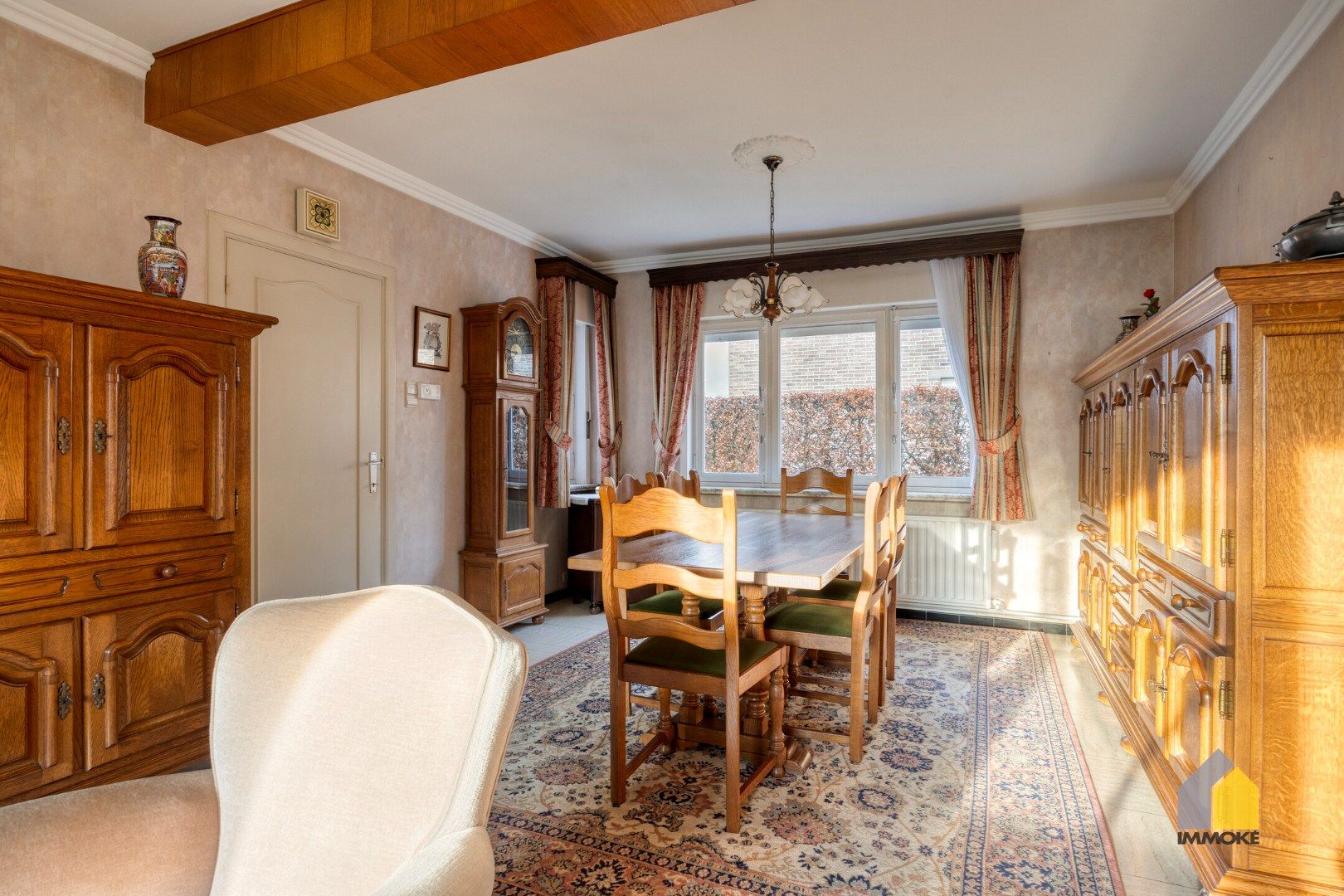 Op te frissen woning met 4 slpks op ruim perceel van 9 a 78 ca. foto 3