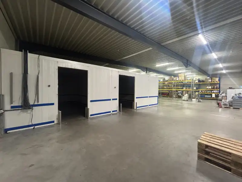 Instapklare KMO-unit met magazijn, kantoor & parking foto 4