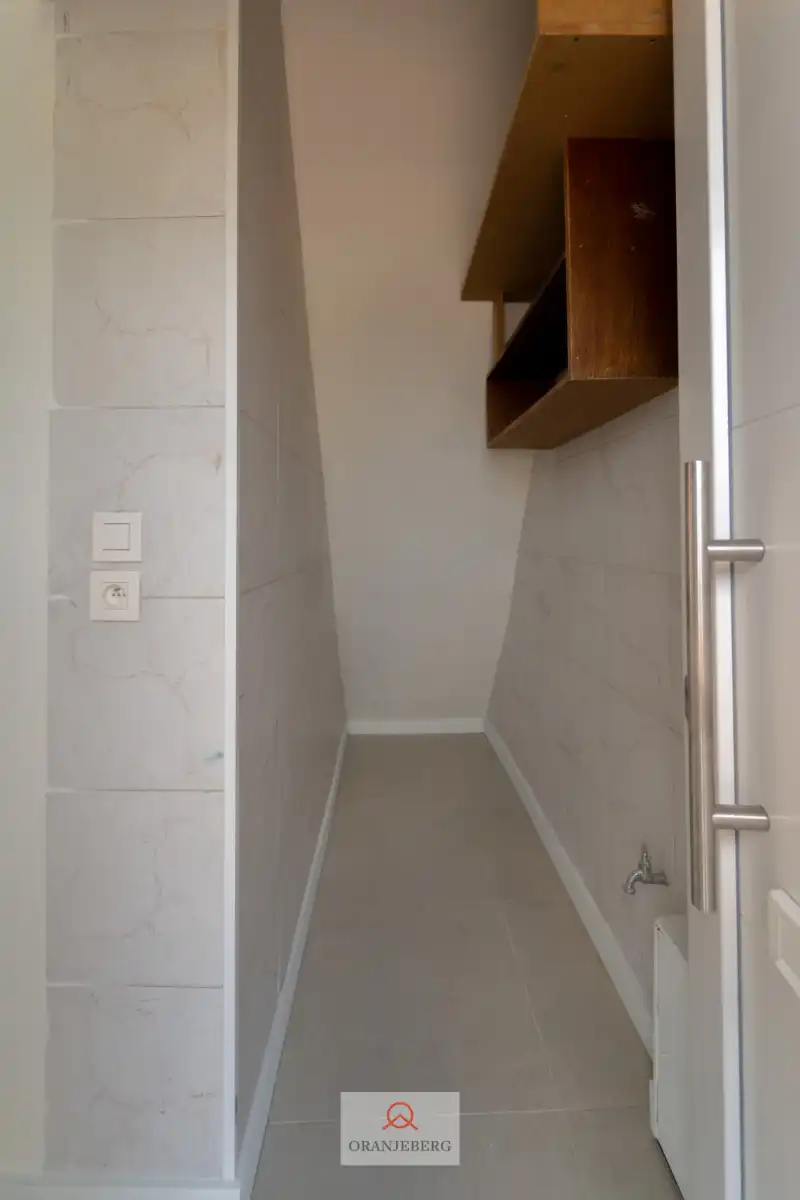 Gerenoveerde lichtrijke hoekwoning aan het water foto 6