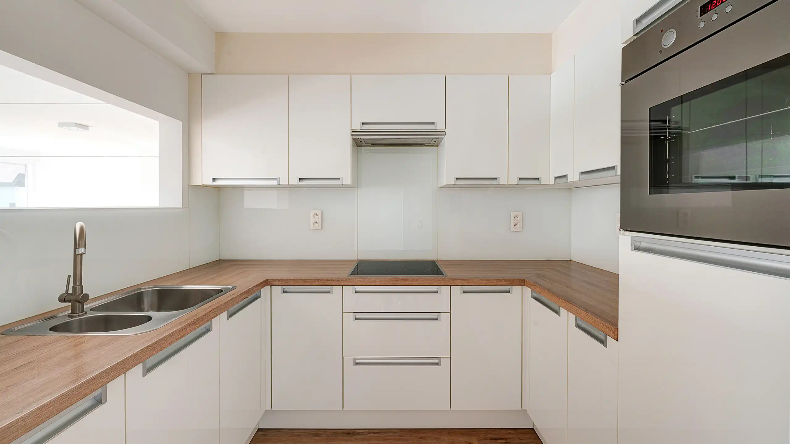 Ruim 1-slaapkamerappartement op toplocatie Kustlaan – Zoute foto 6