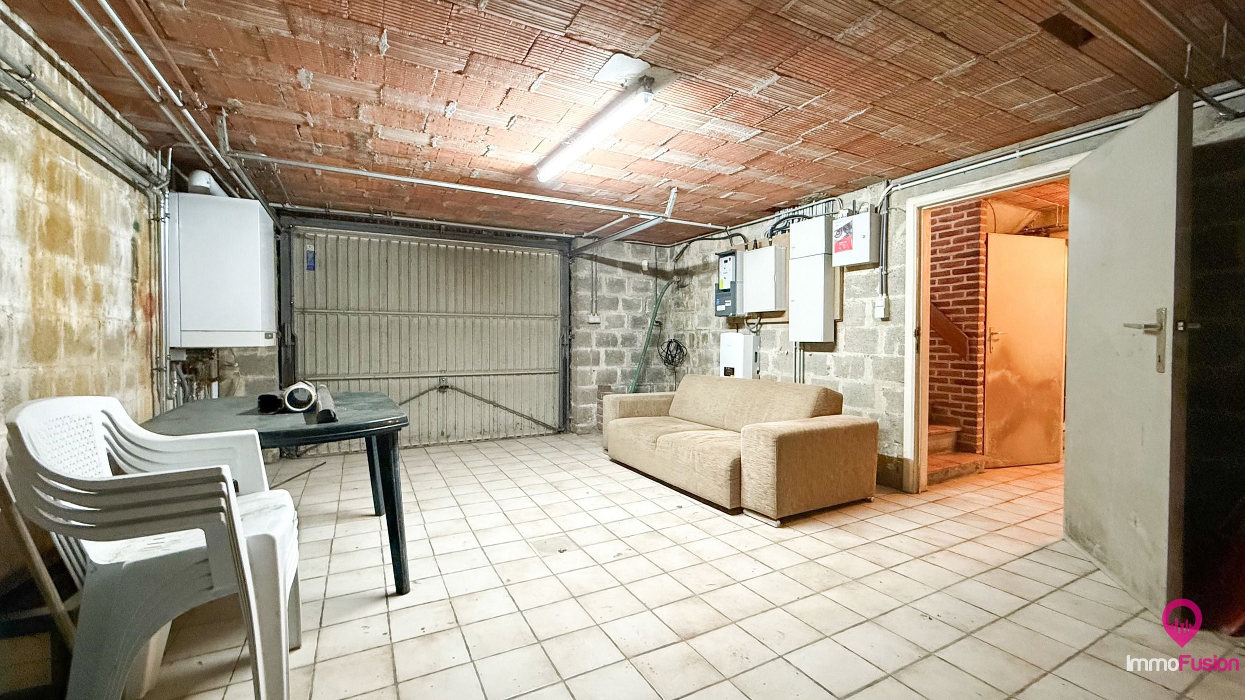 Woning met 3 slaapkamers, inpandige garage en grote tuin! foto 36
