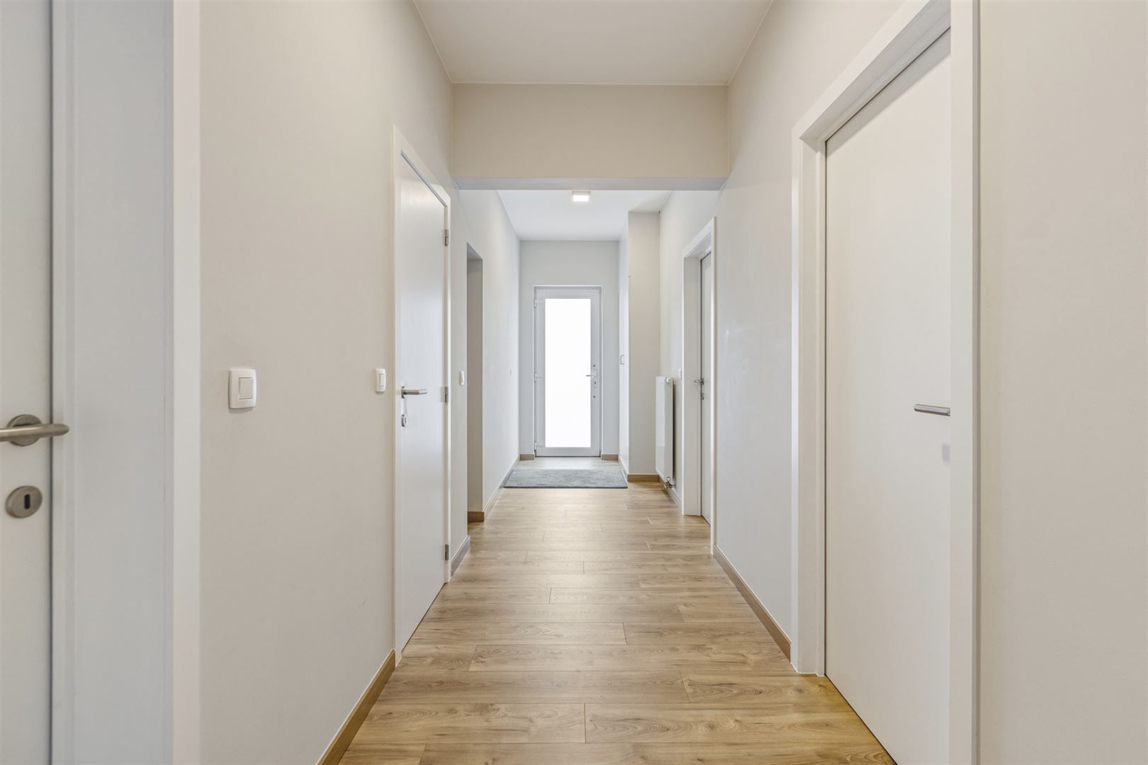 TE KOOP: Gerenoveerd, gelijkvloers appartement te Zolder! foto 3