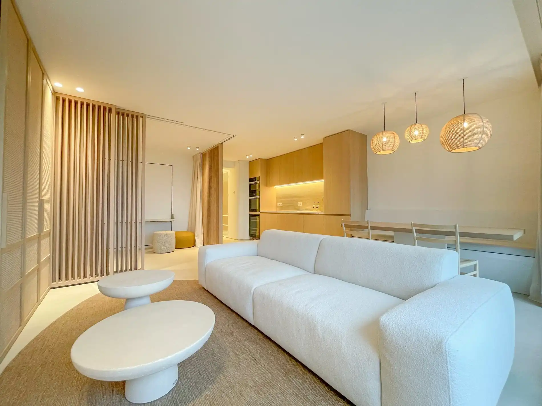 Luxueus volledig gerenoveerd appartement met een weids uitzicht gelegen in het Zoute. foto 2