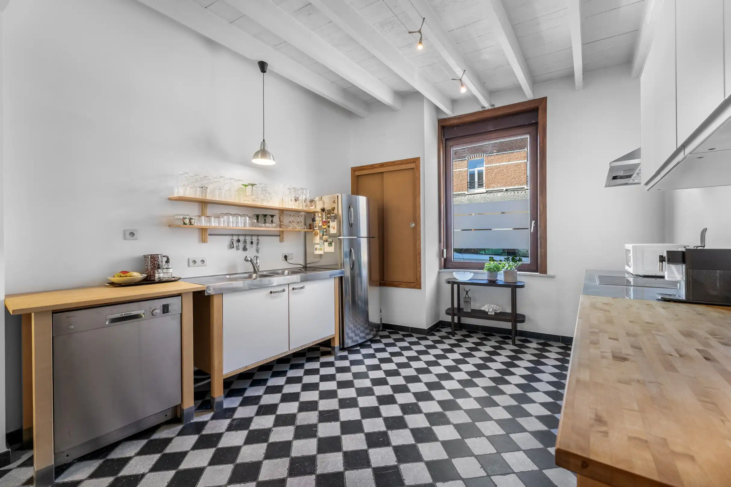 Knappe woning op heerlijke centrumlocatie foto 10
