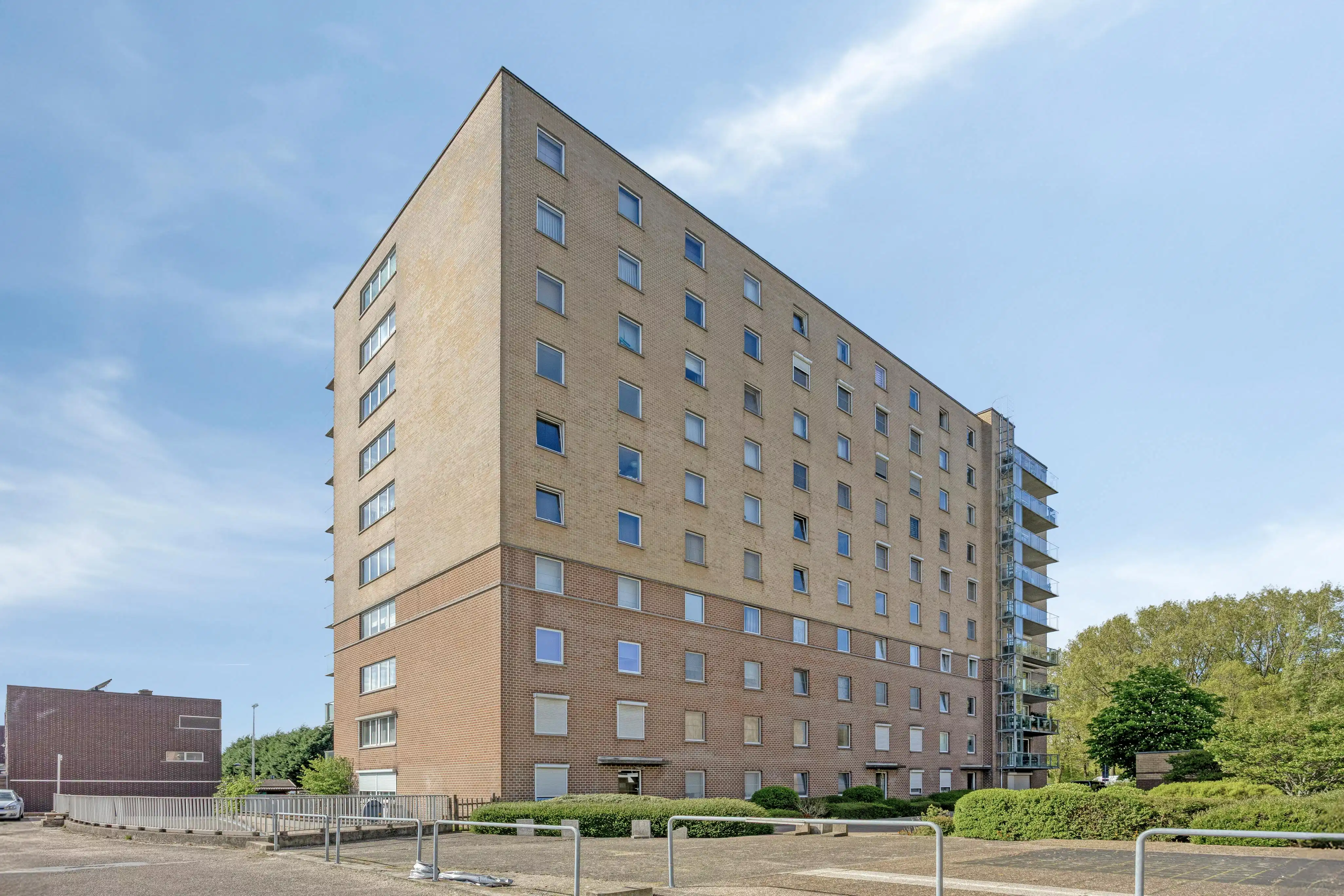 Lichtrijk appartement met terras te koop op Linkeroever foto 19