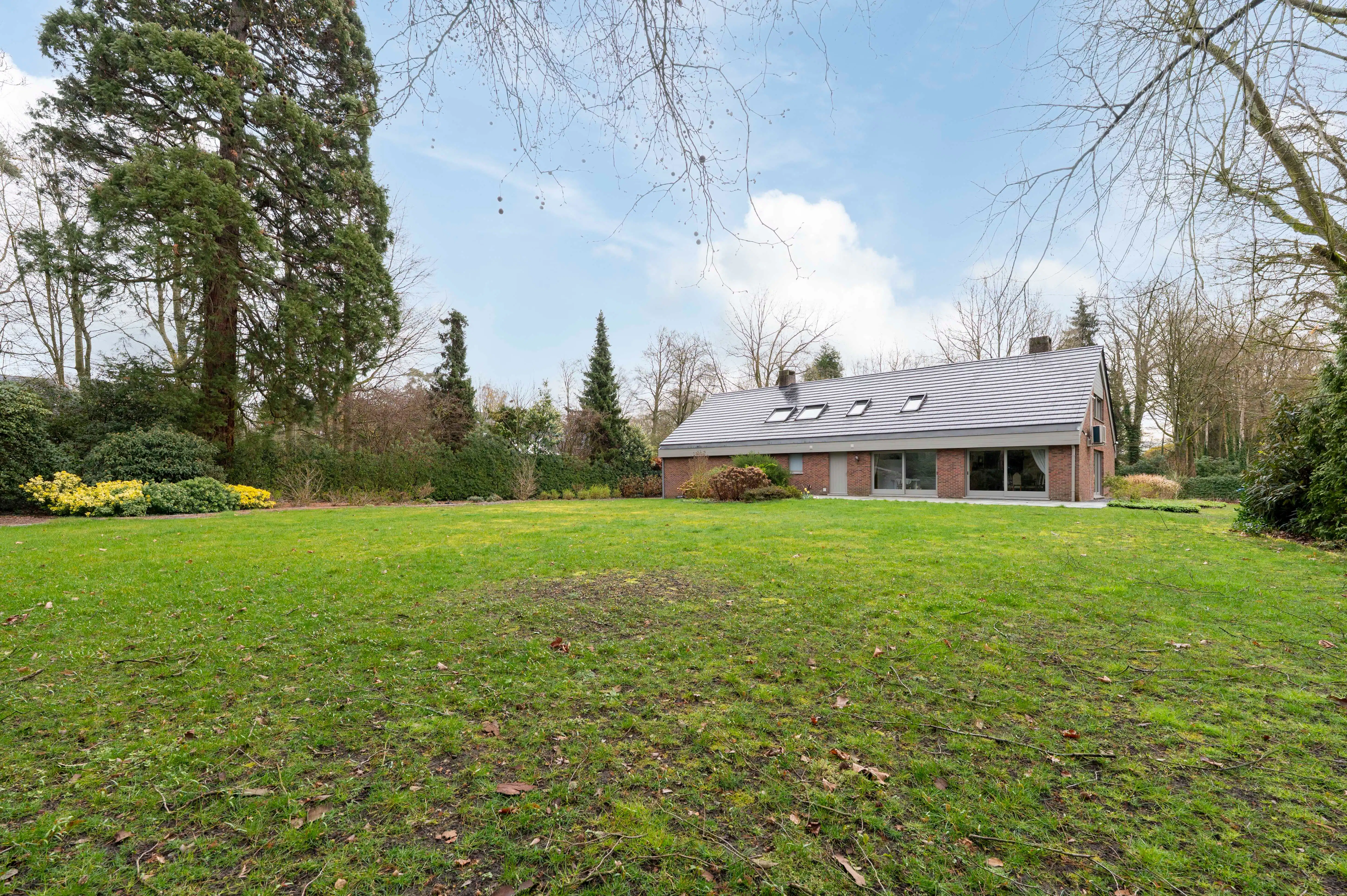 Ruime villa met praktijkruimte op toplocatie in Schotenhof. foto 26