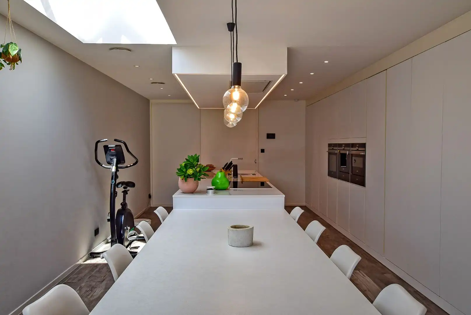 Instapklare, energiezuinige woning met aparte gastenunit in het hartje van Veurne. foto 7