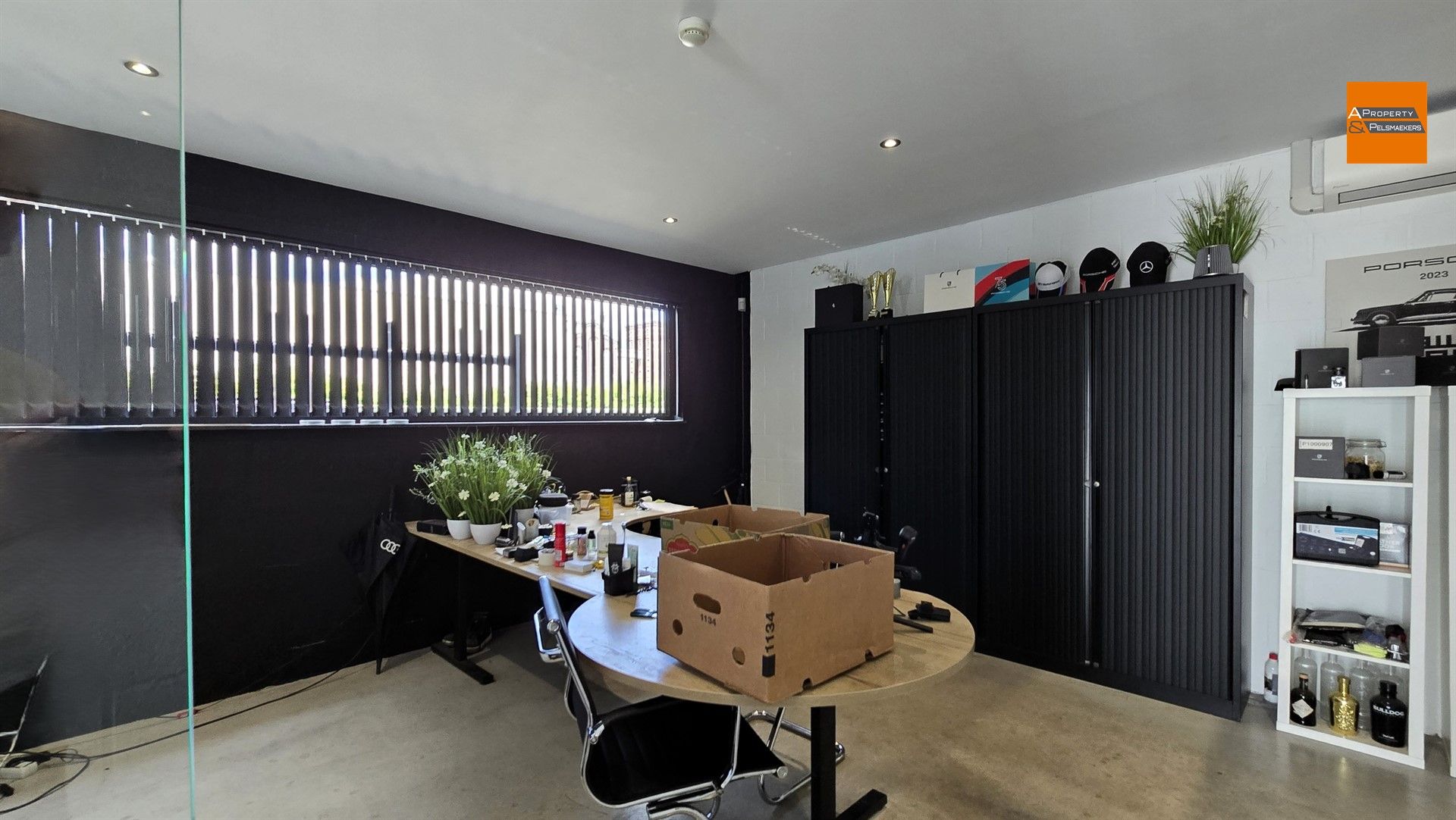 Toplocatie aan het water: Ruim handelspand (1200m²) te huur in Leuven!  foto 9