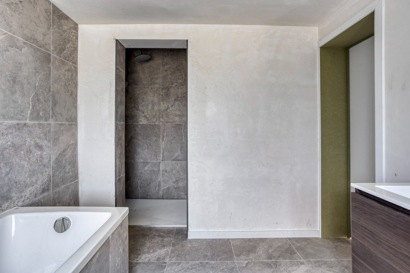 Volledig gerenoveerde woning met 3/4 slpks te Sint-Jozef-Olen ! foto 14