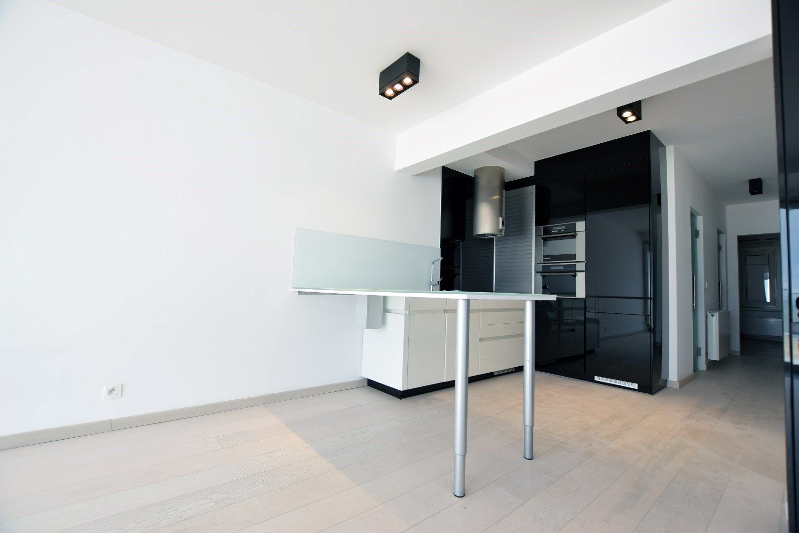 Appartement met frontaal zeezicht op een toplocatie langs de Zeedijk van het Zoute! foto 2