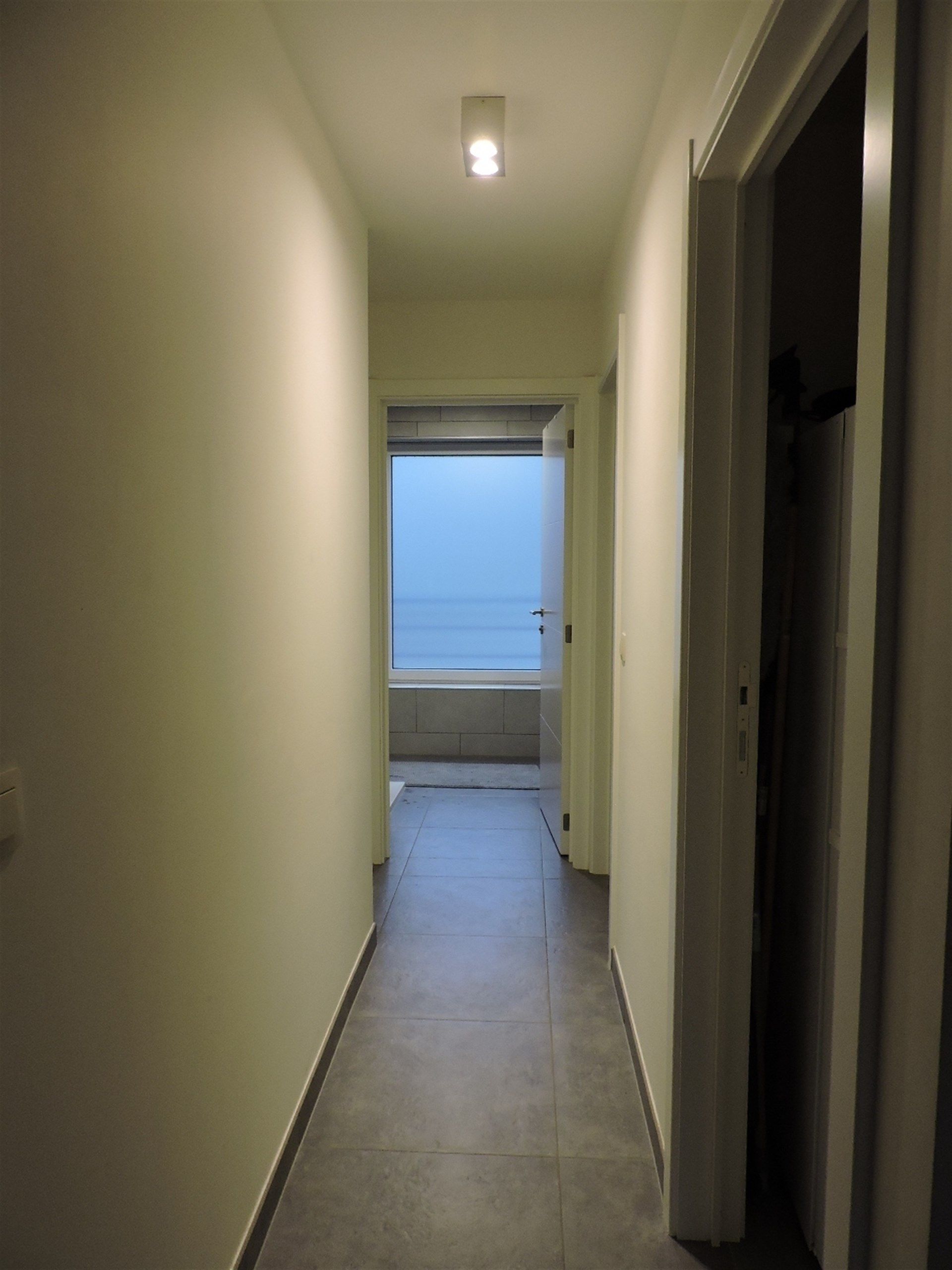 RUIM EN MODERN DUPLEX-APPARTEMENT IN OOSTERZELE  foto 11