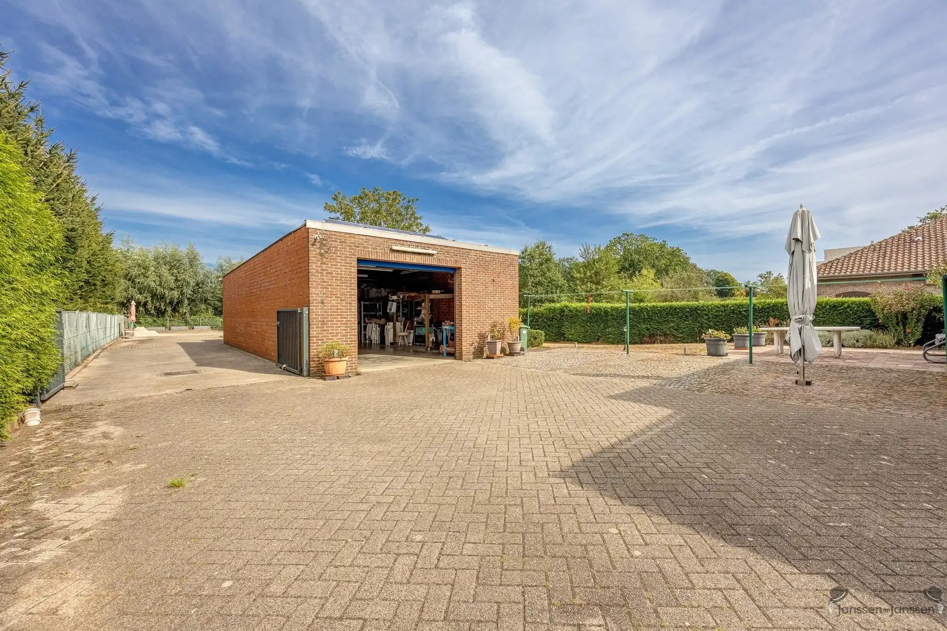 Ruime villa met magazijn op 1.650 m² in Kapellen foto 21