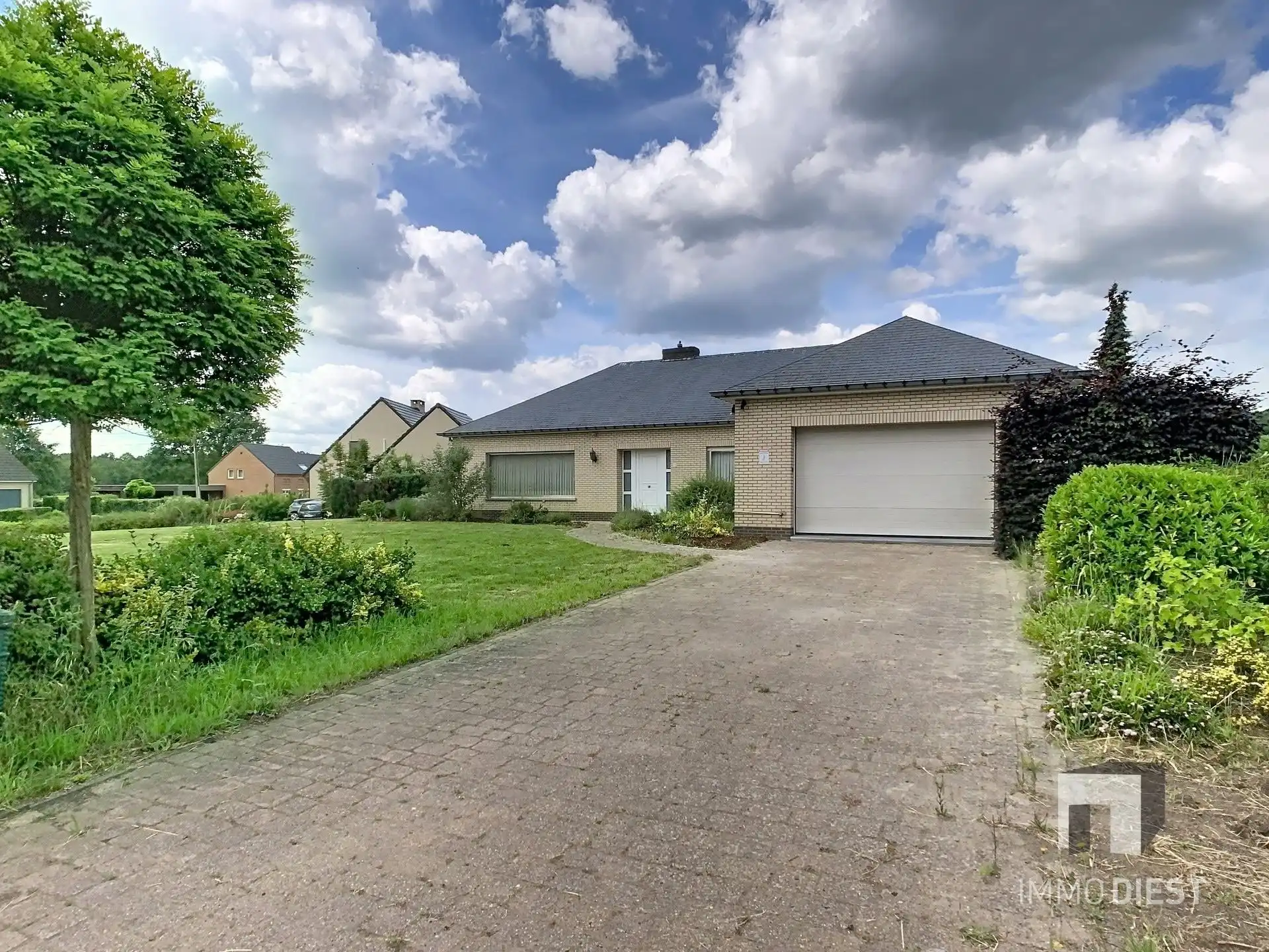 Gelijkvloerse instapklare woning met grote tuin op ca. 39a foto 45