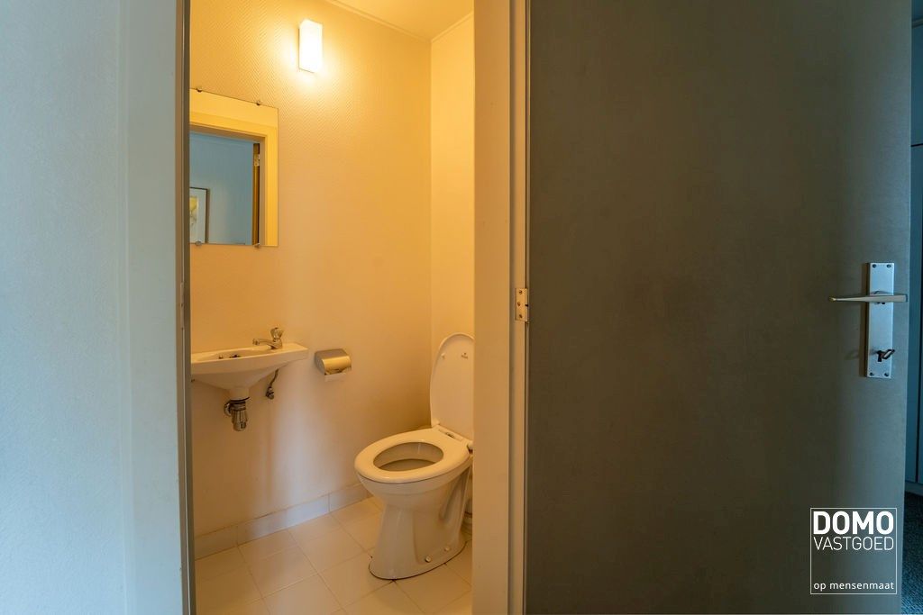 Unieke open bebouwing met 5 slaapkamers en schitterende tuin in Hasselt (Kermt) foto 16