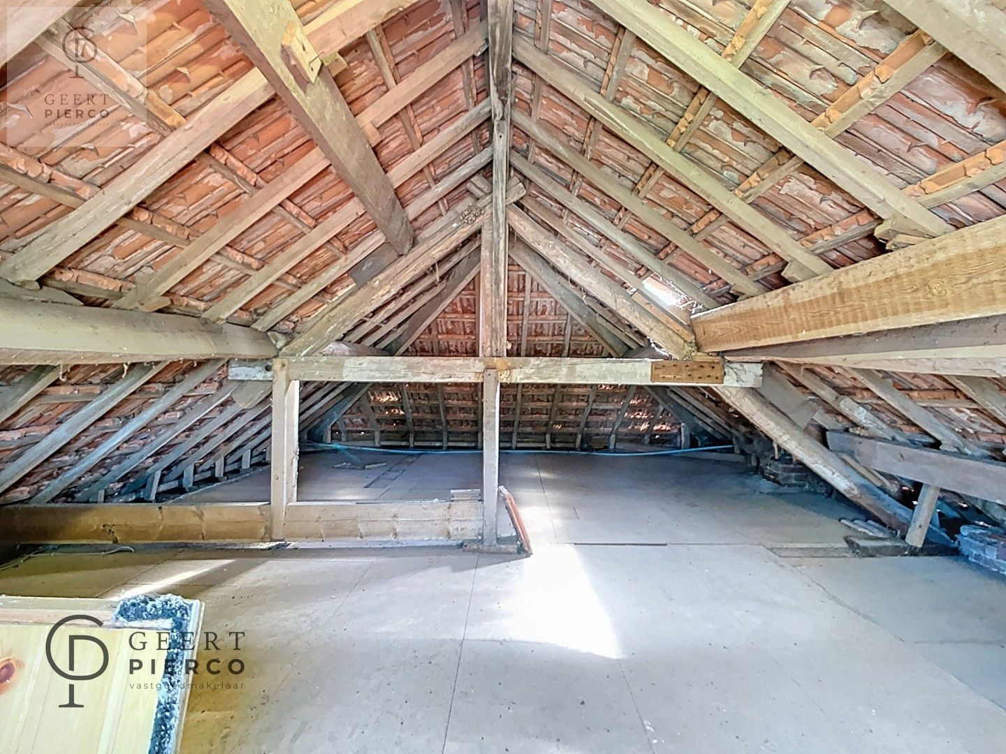Op te frissen woning op ruim perceel midden in de natuur foto 15