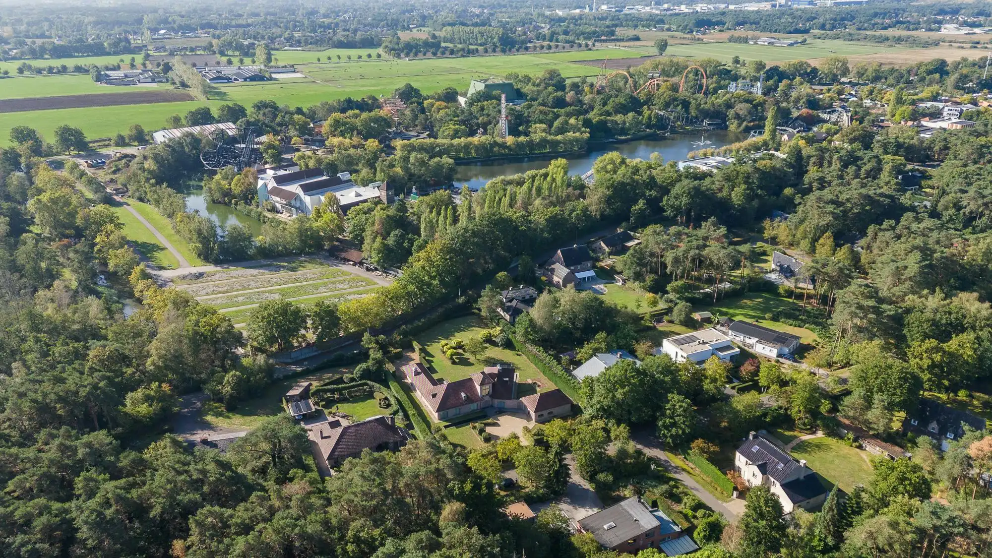 residentieel gelegen villa op 3490 m² te koop in Lichtaart foto 42