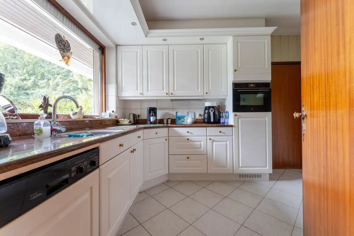 Te huur: Prachtige woning in het villapark Achel Statie op 1350m² foto 15